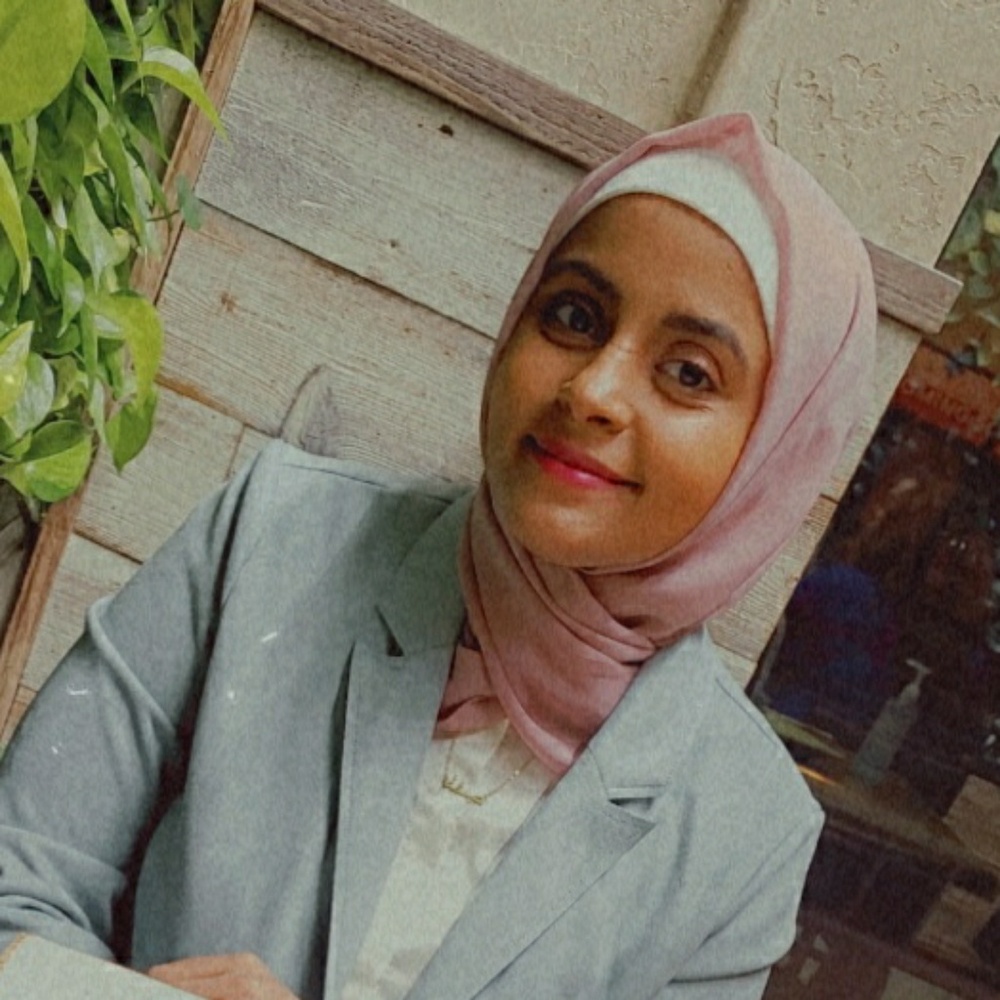 Meet your Posher, Safaa
